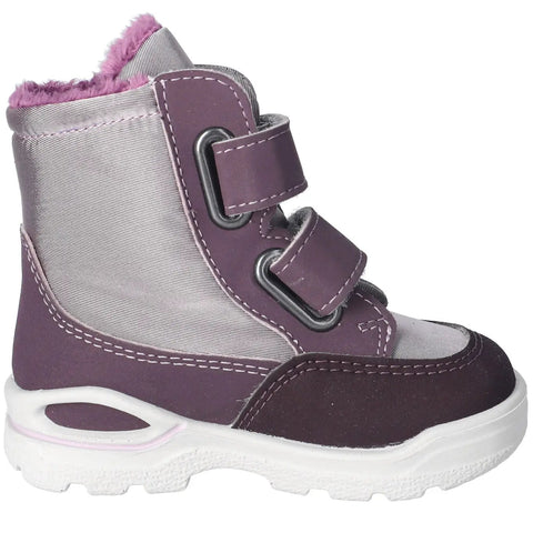 Seitenansicht des Ricosta MELINA Stiefels, lila/rosa, mit pinkem Fellfutter, zwei Klettverschlüsse und weißer Sohle.