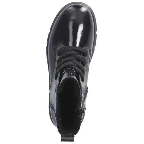 Oberansicht eines schwarzen Ricosta TEX Stiefel SURI; glänzendes Obermaterial, Schnürung und robuster Sohle.