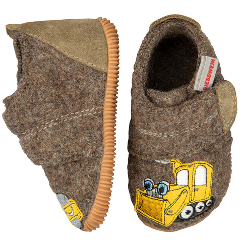 Hochwertige Giesswein Hausschuhe OFFENBURG in taupe mit offener Zehenpartie, perfekt für zuhause