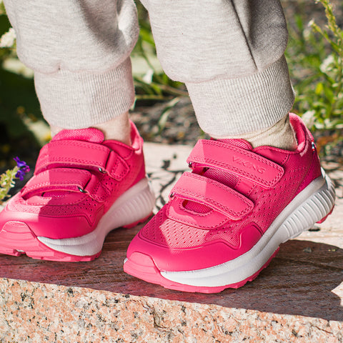 Viking Halbschuh AERY BREEZE - magenta in a stylish magenta color with black accents