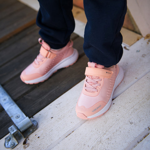  Comfortable and stylish VIKING GORE-TEX Halbschuh AERY TAU