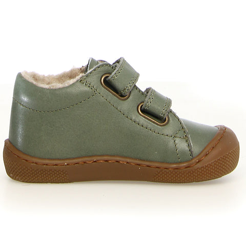 Side view of NATURINO Barfußschuh showing comfortable and lightweight design