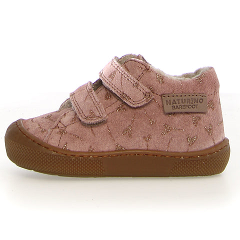 NATURINO Barfußschuh Halbschuh AMUR WOOL - altrosa / goldene Herzen shoe with pink and gold heart design on a white background
