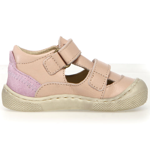  Atmungsaktives Material für Komfort und Frische 