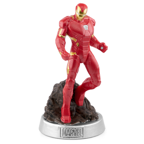 Vorderansicht der TONIES Figur Iron Man auf Felsenbasis; rote Rüstung mit goldenen Akzenten, MARVEL-Logo am Sockel.