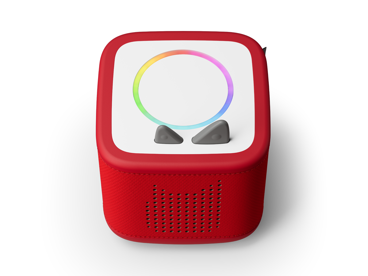 Kinder spielen mit der roten Toniebox 2, die für kleine Hände entworfen wurde