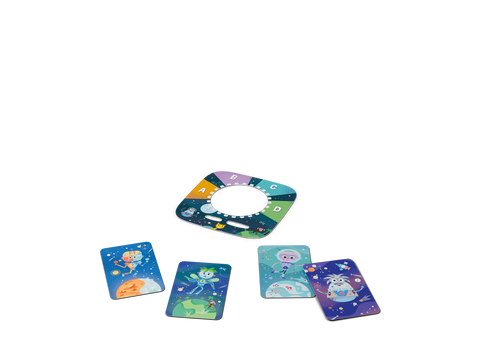 Detailaufnahme der Tonieplay Disc und der Quizzle Tonieplay Cards neben der Toniebox im Einsatz