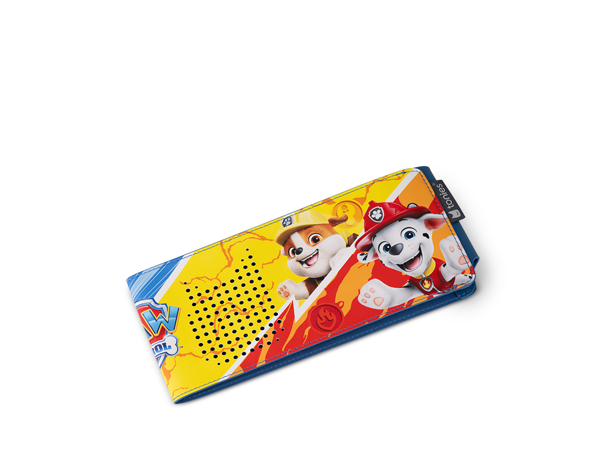 Detailaufnahme der präzise positionierten Lautsprecheröffnungen für klaren Klang bei der Toniebox 2