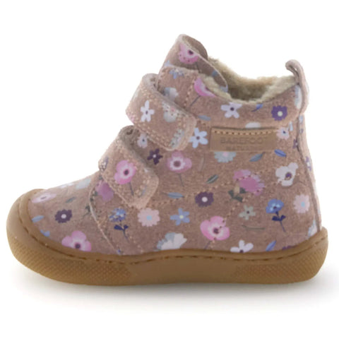 Detailaufnahme: NATURINO Barfuß-Stiefel Wiggh in altrosa mit Blümchenmuster und flauschigem Innenfutter.