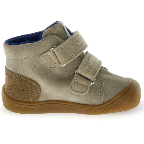 Seitenansicht NATURINO NATURTEX Knöchelschuh SPINNI, taupefarbener Klettverschluss-Schuh mit blauer Innenausstattung und brauner Sohle.