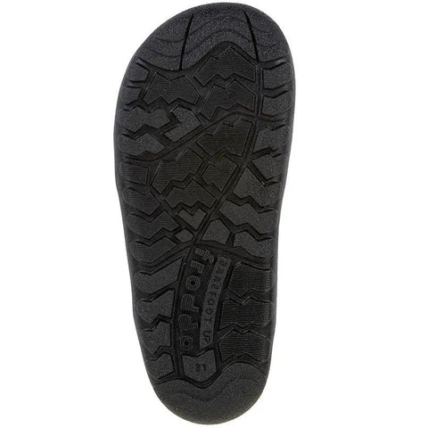 Detailaufnahme des FRODDO Stiefel Modell G3160260; schwarze Gummisohle mit tiefem Profil, FRODDO-Logo sichtbar.