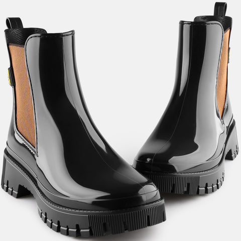 Lemon Jelly Hallie Gummistiefel im Einsatz bei Regenwetter, ideal für Outdoor-Aktivitäten