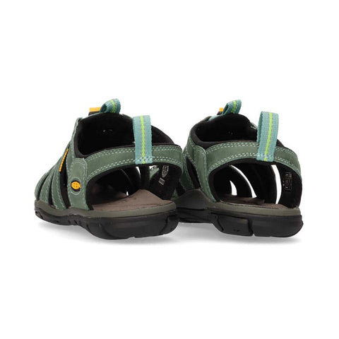 Leichte und flexible Halbsandale mit sicherem Halt und guter Belüftung