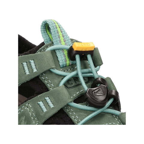 Strapazierfähige und pflegeleichte Outdoor-Sandale für aktive Frauen