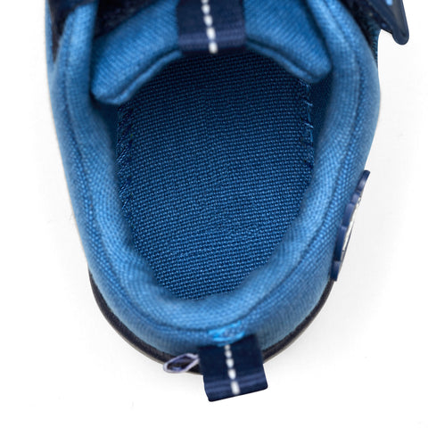 Fest vernähte Sohle verhindert das Eindringen von Sand und Steinchen