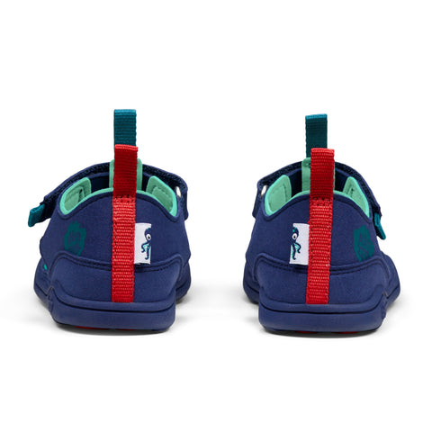 AFFENZAHN Barfuß Halbsandale VEGAN BREEZY OCTOPUS navy türkis - front view of navy and turquoise vegan half sandal with octopus design