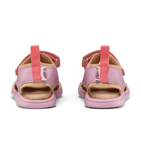  Verstellbarer Klettverschluss für bequemen Sitz 