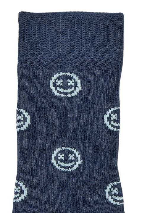 Detailaufnahme eines dunkelblauen MINIPOP Strumpfes mit hellblauem Smiley-Muster