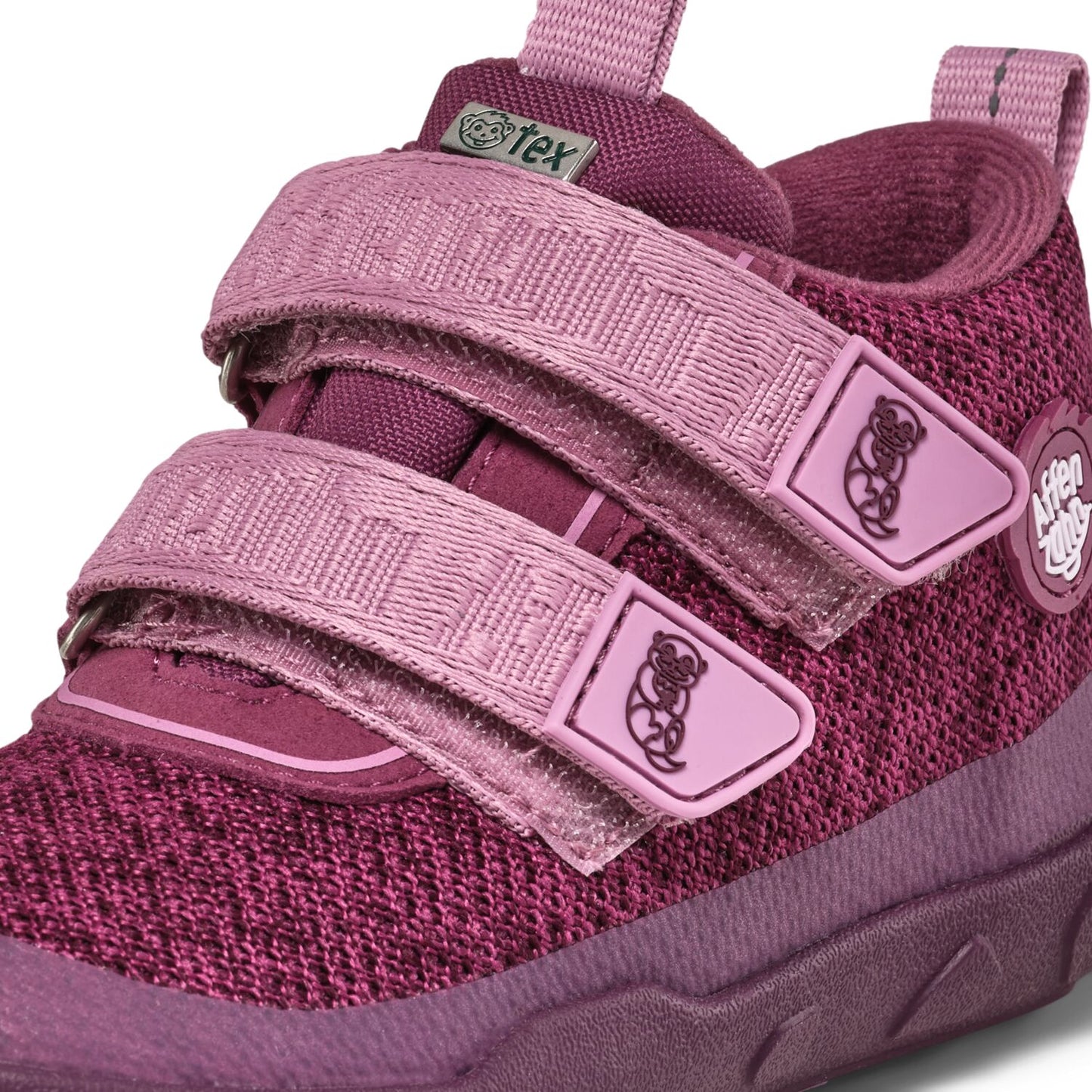 Stylischer AFFENZAHN TEX Knöchelschuh in Pflaume mit gestricktem Obermaterial und flexibler Sohle für Alltag