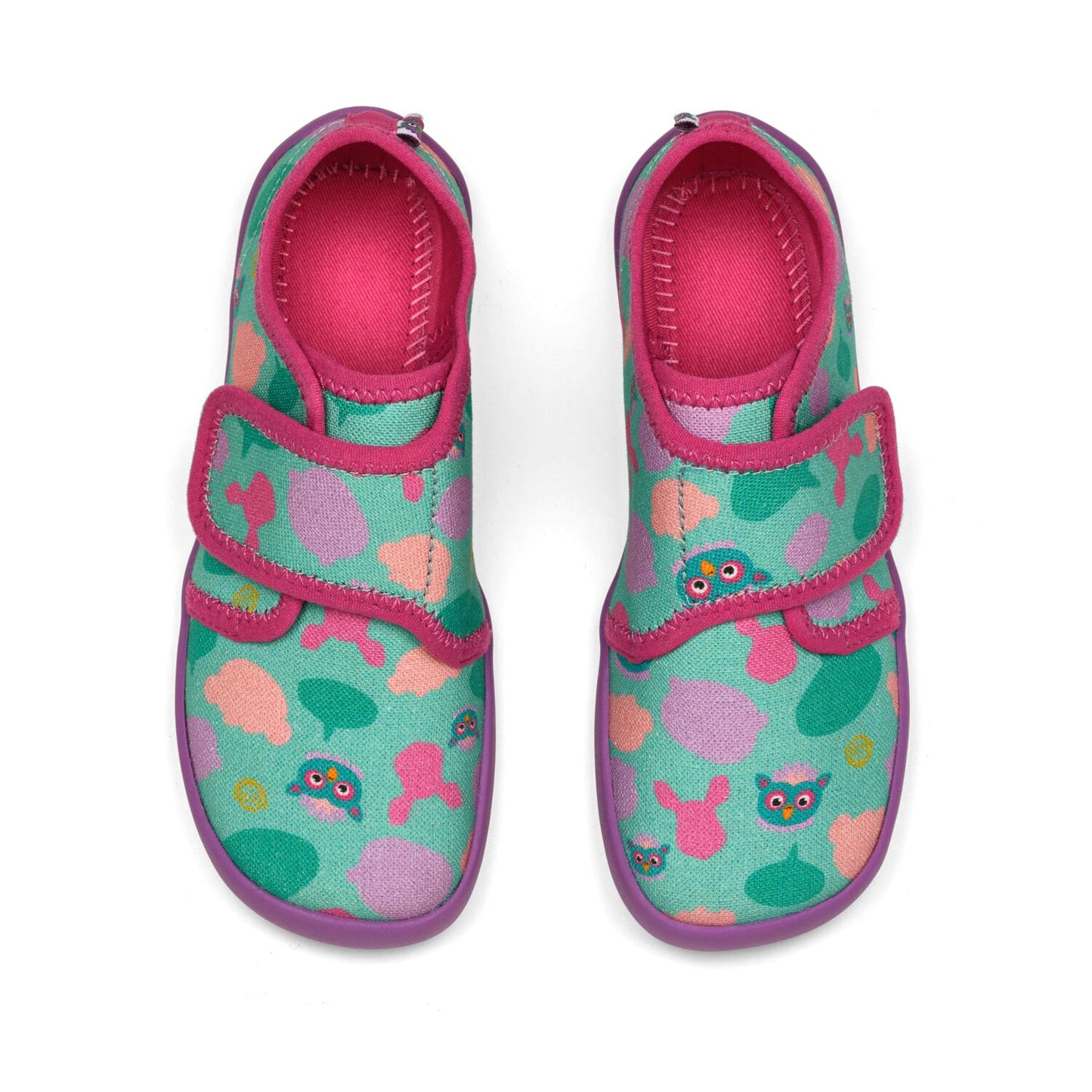 Bunter AFFENZAHN Hausschuh COTTON MOVY mit Eulenmuster, sorgt für angenehmes Laufgefühl