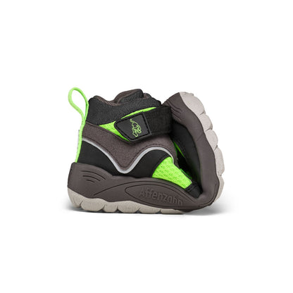 Dunkel schwarzer AFFENZAHN TEX PANTHER, vegan und mit leuchtendem Neongrün für einen modernen Look