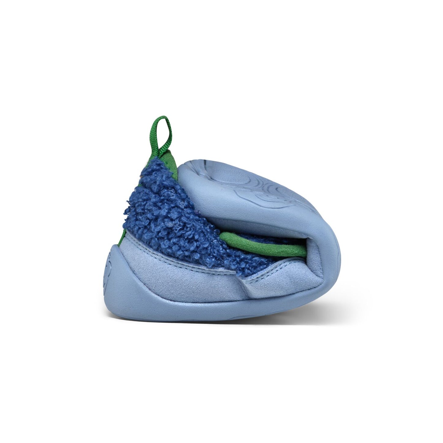 Hochwertiger, veganer AFFENZAHN Hausschuh mit kuschligem Fleecestoff und tropischem Vogelmotiv