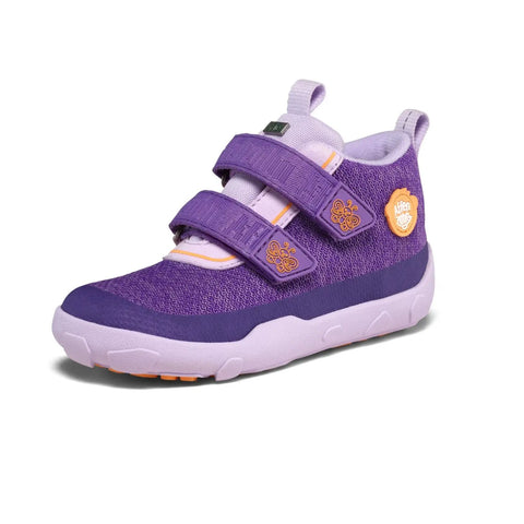 Seitenansicht des AFFENZAHN Sneaker Knöchelschuh KNIT HAPPY SCHMETTERLING, lila/flieder, mit zwei Klettverschlüssen.