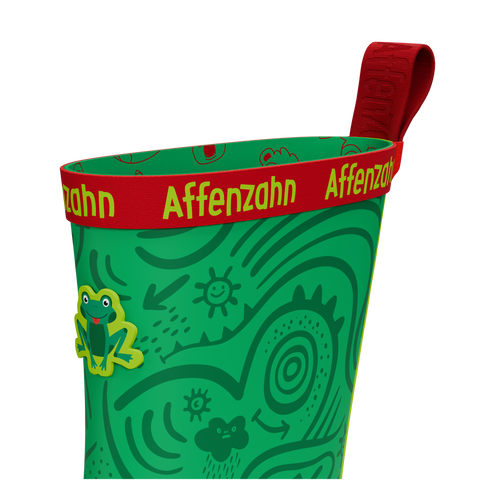 Seitenansicht des AFFENZAHN Gummistiefels, grün mit rotem Markenband und Frosch-Aufdruck.