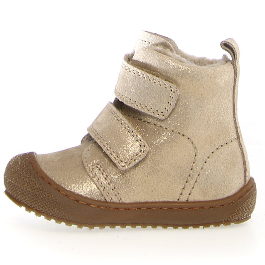 NATURINO Stiefel BUBBLE - gold / glitter boots for kids playing in the fall leaves on a sunny day