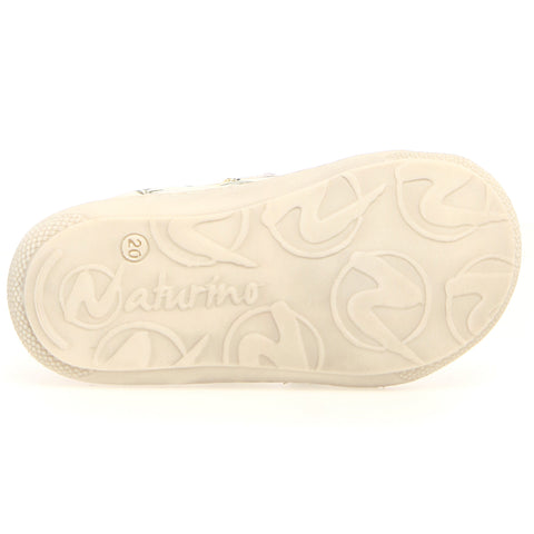 NATURINO Halbschuh COCOON - créme / Blühwiese: A cream-colored children's shoe featuring a vibrant floral design on the sole