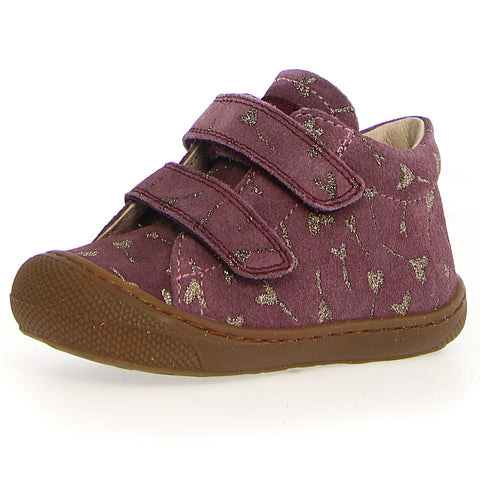 Close-up of NATURINO Halbschuh COCOON in magnolia color with gold heart design