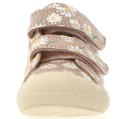 Kinderfreundliches Design mit süßen Gänseblümchen-Details