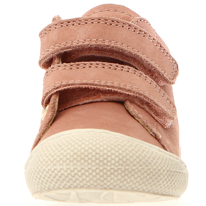  Schicker und trendiger Schuh für kleine Mädchen 