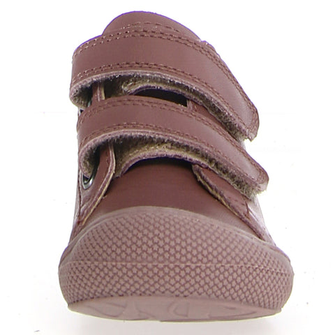 Close-up of the NATURINO Halbschuh COCOON in a beautiful altrosa color, perfect for casual or formal wear