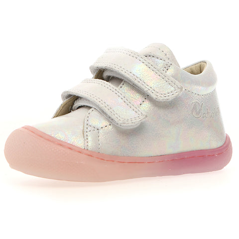  Bequemer und stilvoller Halbschuh COCOON von NATURINO in Weiß, Pink und Irisierend 