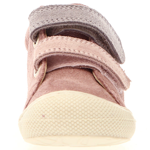 Klassischer Halbschuh mit verstärkter Zehenkappe und flexibler Laufsohle