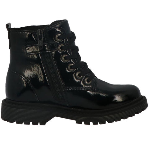 Close-up of LURCHI TEX Stiefelette XENIA - schwarz / Lack ankle boot showing lace-up design and comfortable padding