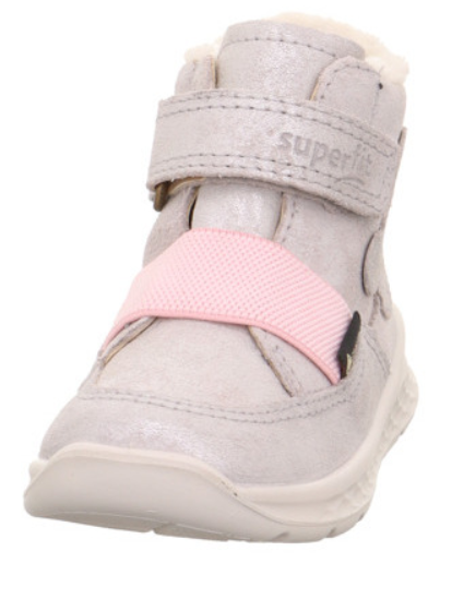  Praktischer und stylischer Schuh für aktive Mädchen 