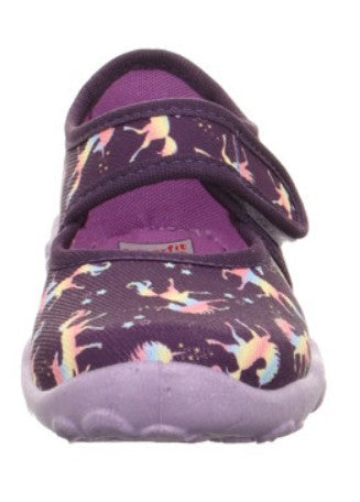 Kompletter Blick auf den SUPERFIT Hausschuh BONNY 283-855 in Lilafarbe mit Einhorn-Details