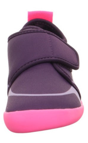 Detailaufnahme des SUPERFIT Hausschuh VENTI 6702-85 in lila und pink, zeigt weiches Material und stilvolles Design