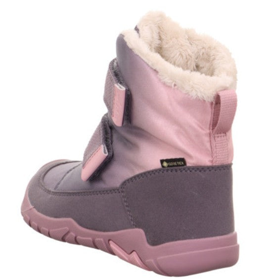 Vorderansicht des flexiblen Barfußschuhs Superfit TRACE 6041-85 mit langlebiger Sohle in lila und altrosa