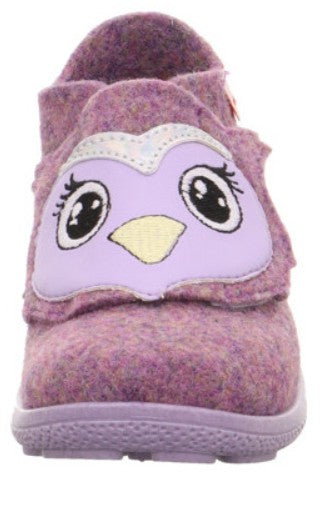 Kinderhausschuh SUPERFIT HAPPY 6295-85 in Fliederfarben mit niedlichem Eulendesign, ideal für gemütliche Abende zu Hause