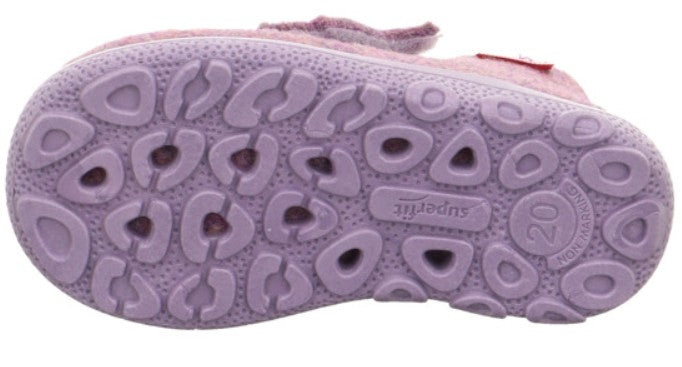 Blick auf das weiche Innenfutter des SUPERFIT Hausschuhs HAPPY 6295-85 in Flieder, sorgt für angenehmes Tragegefühl und Wärme
