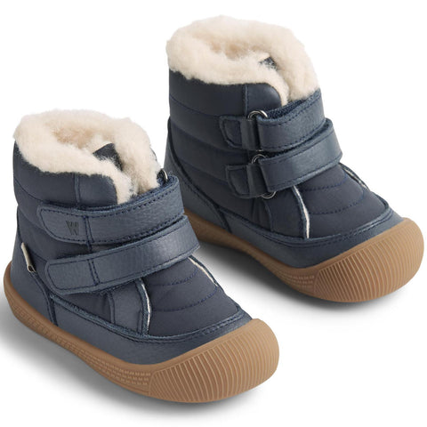 Close-up of the WHEAT TEX Stiefel DAXI WF320i - navy boots showing the non-slip rubber sole and reinforced stitching