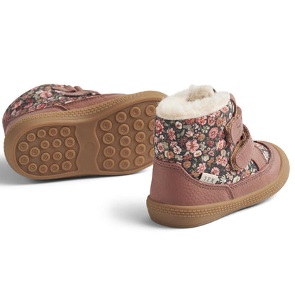 Alt Text: WHEAT TEX Stiefel DAXI WF512k-02 in altrosa color with beautiful wildflower pattern