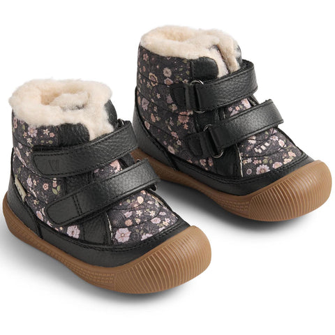 Schwarze WHEAT TEX Stiefel DAXI WF512k-02 mit detailliertem Winterblumen-Design und bequemer Passform