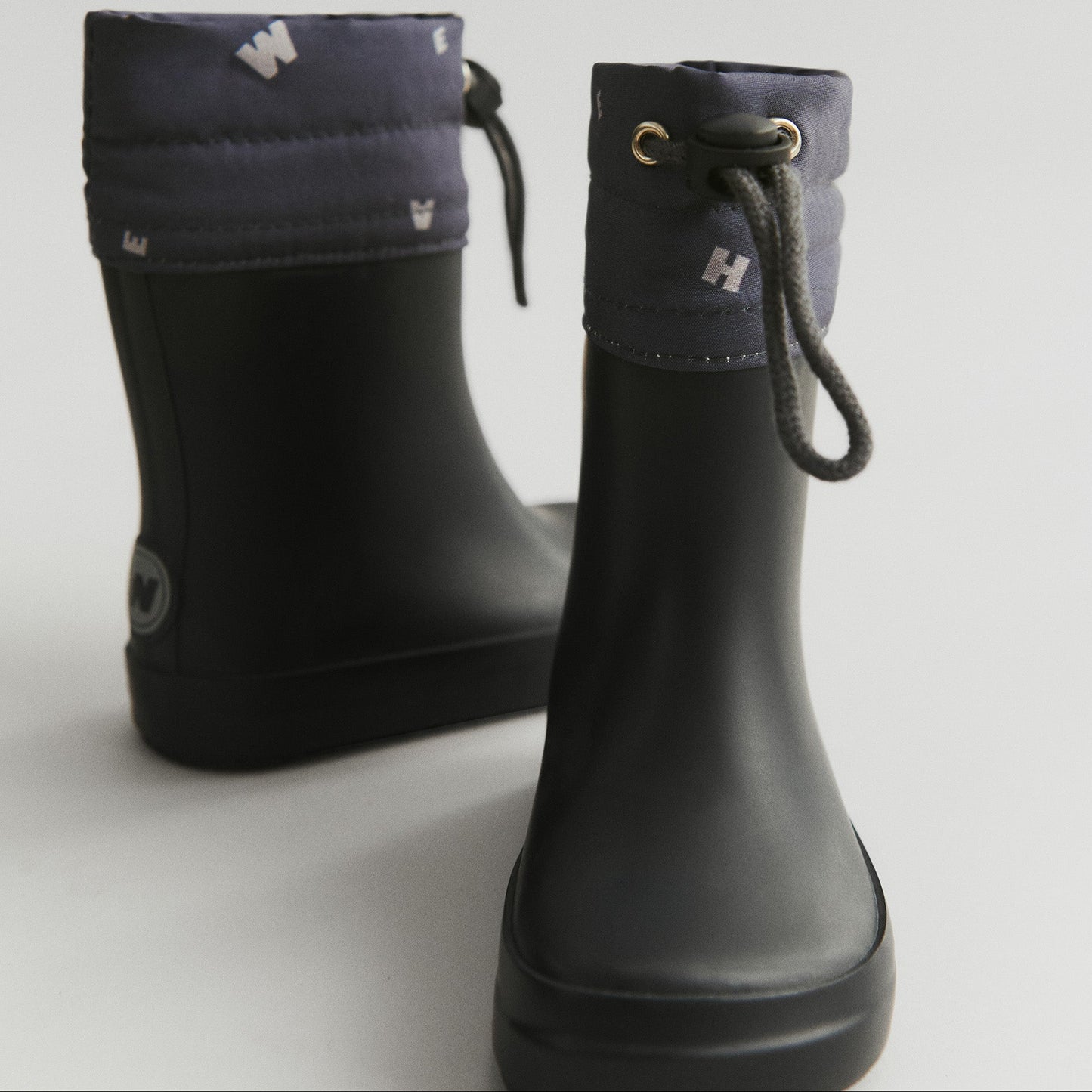 Wheat Gummistiefel Zerro Thermo in dunkelblau, ideal für nasse und kalte Outdoor-Bedingungen