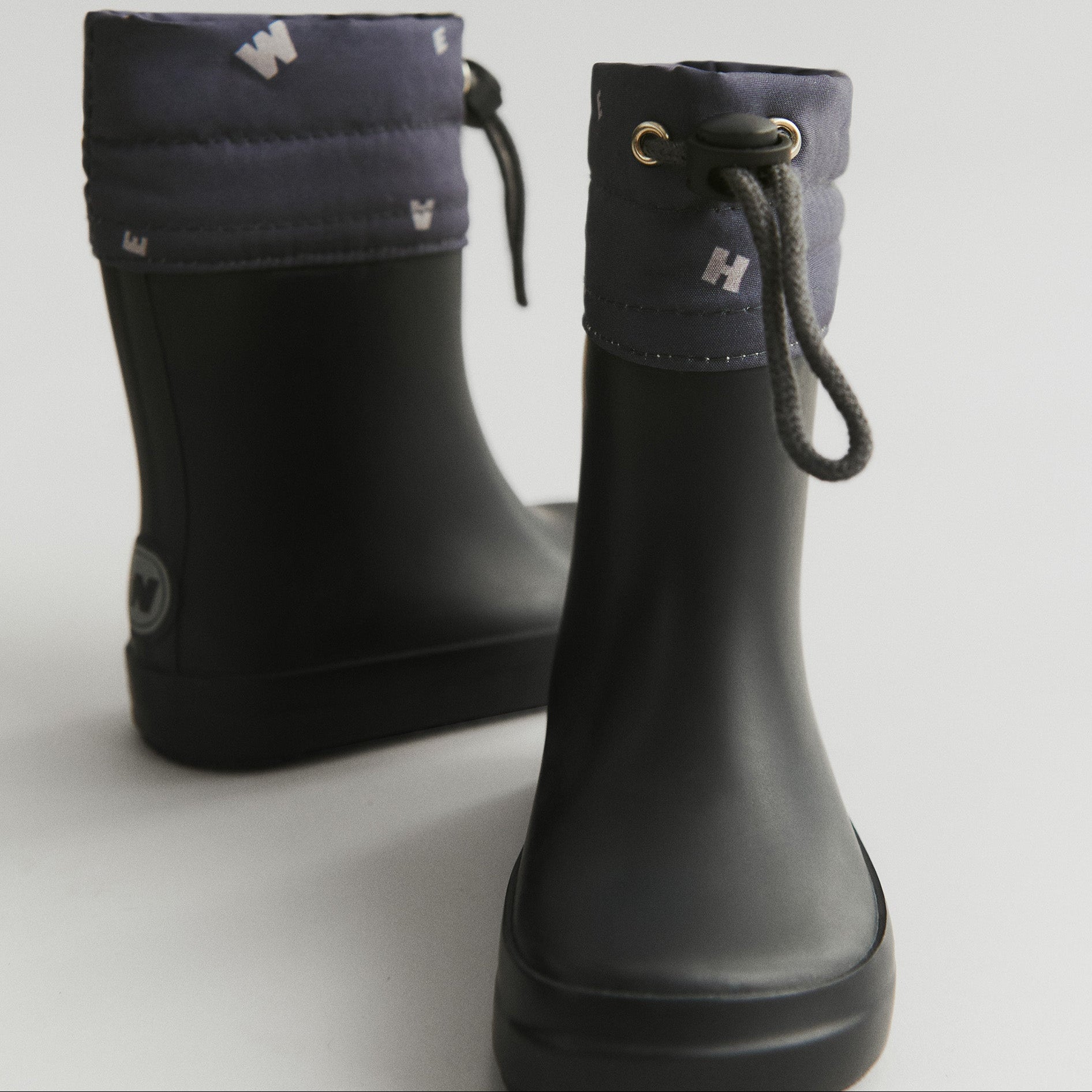 Wheat Gummistiefel Zerro Thermo in dunkelblau, ideal für nasse und kalte Outdoor-Bedingungen