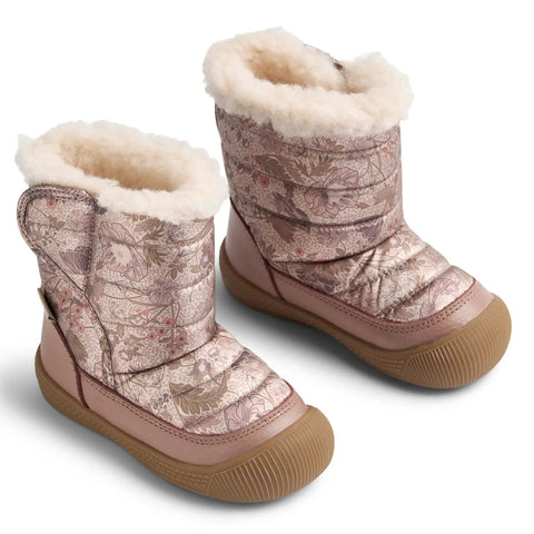 Seitenansicht von 2 WHEAT Stiefel Delaney WF389-02, altrosa Blümchenmuster, flauschiges Innenfutter.