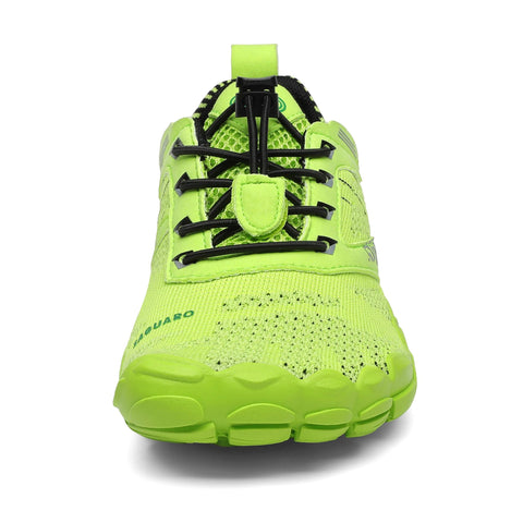 Vorderansicht des SAGUARO Barfußschuh FREE I in Neongrün; Mesh-Obermaterial, schwarze Schnürung.
